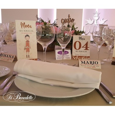 Marca sitio con nombre del invitado para banquete de comunión niño pantalón corto 3324