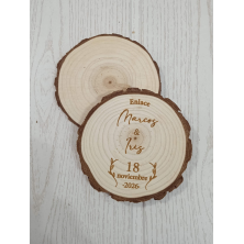 Rodaja de madera natural posavasos
