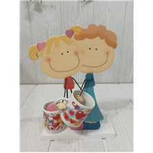 Parejita madera con tazas corazón