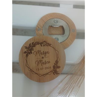 Abridor madera con imán grabado hexágono