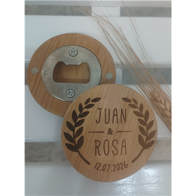 Abridor madera con imán grabado hojitas