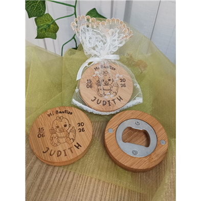 Abridor madera con imán bautizo grabado bebé niña