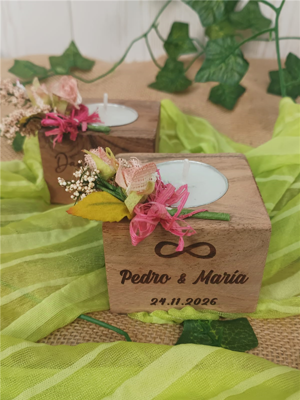 portavelas de madera grabado
